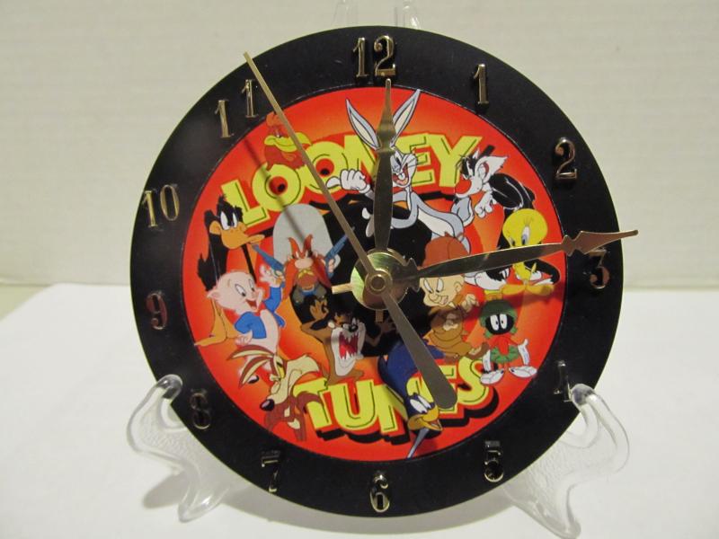 Looney Tunes CD clock